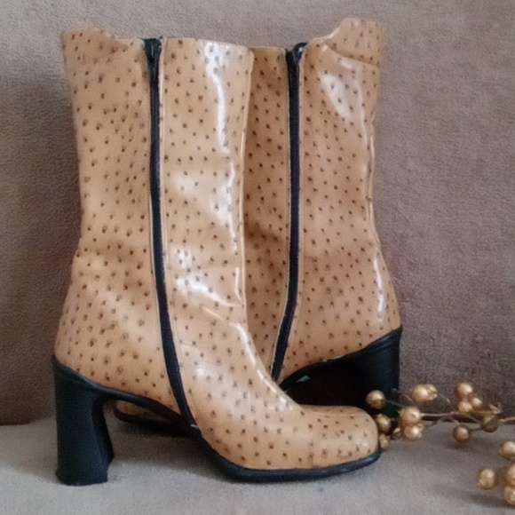 ⭐️ Host Pick ⭐️ Faux Leather Ostrich Print Heeled Boots - Picture 9 of 10